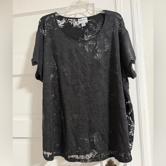 Ava & Viv Tops - Sheer Black Chiffon Short Sleeve Textured Floral Blouse